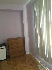 York Univ. village room for rent $600 /mon Sept 1 for F. student - Photo 3