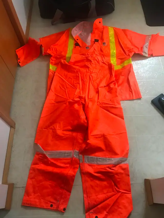 Rain Gear and Workwear For Sale
