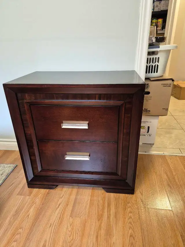 Cute Wood Sidetable or Nightstand