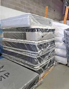 Full Mattress | King Mattress / Queen Mattress : Twin Mattress