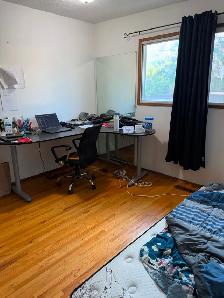 Large 4 Bedrooms For rent at Dalhousie Dr NW - Photo 4