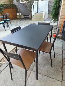 Kitchen Table w/ Four Matching Chairs - Photo 2