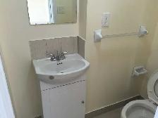 rooms for rent near York University - Photo 7