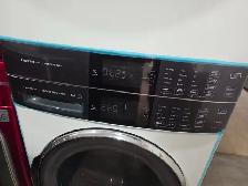 ALMOST NEW Electrolux 27' White Front-Load Washer Dryer Tower - Photo 2