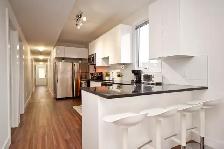 Private female-room, 5-minute walk to the uOttawa FREE UTILITIES