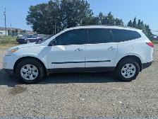 2010 Chevrolet Traverse LS - Photo 2