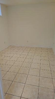 EXCELLENT LOCATION -SPACIOUS HIGH CEILING 3 BEDROOM BASEMENT FOR - Photo 3