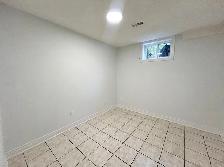 EXCELLENT LOCATION -SPACIOUS HIGH CEILING 3 BEDROOM BASEMENT FOR - Photo 10