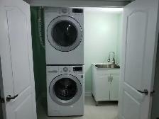 Large LEGAL Luxurious 2 BEDROOM basement for rent - Photo 8