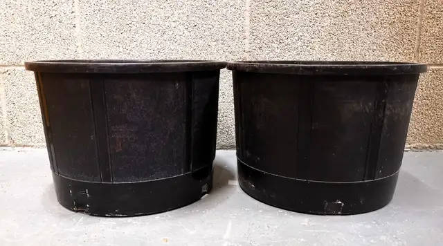 Two Extra Large Plant  Pots (X2) ( D: 32cm, H: 24cm )