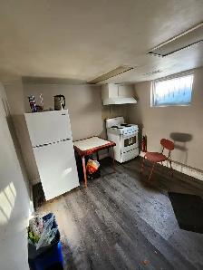 Furnished room all incl one block to subway Eglinton-Mt.Pleasant - Photo 5