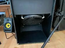 EV 18-inch bass bins - Photo 3