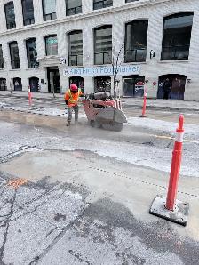 floor saw operator. - Photo 3
