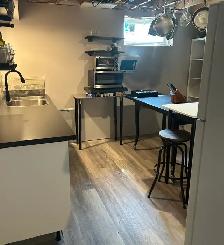 400 sw ft room - Photo 2