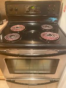 Frigidaire Electric Stove - Photo 2
