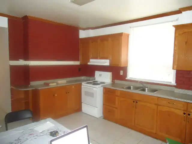 Furnished 1st Floor bedroom Sept 1, near Bloor & Dufferin Subway