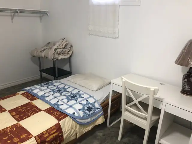 Basement room - $675 - St.Catharines