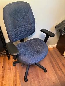 office chair and floor mat - Photo 2