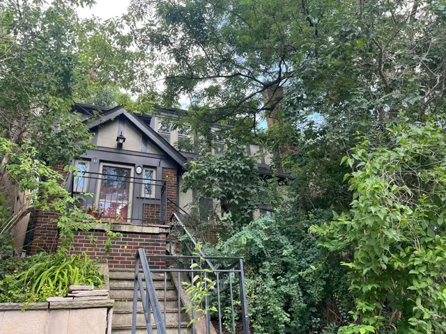 House for rent - 4BR Bloor West Village / Baby Point