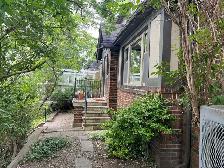 House for rent - 4BR Bloor West Village / Baby Point - Photo 2