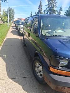 2004 Chevrolet express 1500 with flooring tools - Photo 3