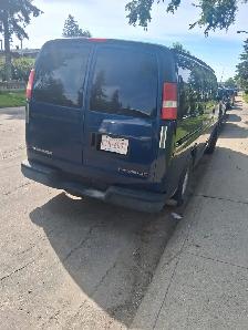 2004 Chevrolet express 1500 with flooring tools - Photo 4