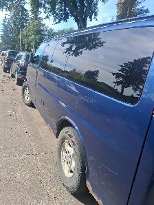 2004 Chevrolet express 1500 with flooring tools - Photo 5