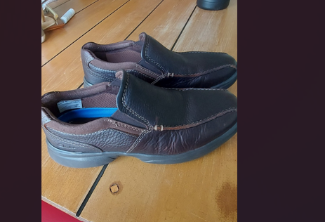 Mens Clarks all leather shoes
