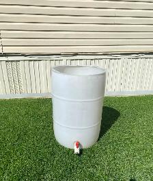 RAIN BARREL WITH DRAIN TAP
