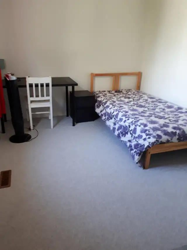 Furnished 2nd-Floor Room for Rent – Near Blair O-Train Station