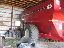 875 bu. J & M Grain Cart For Sale - Photo 2