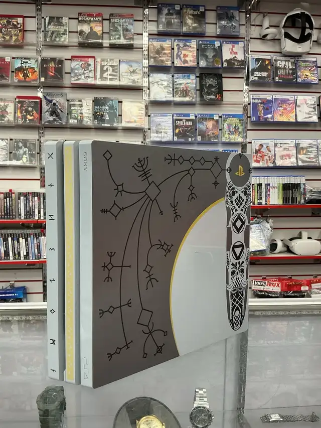 PlayStation 4 Pro 1 To – Édition Limitée God of War