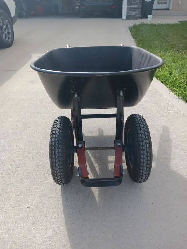 Yardworks Steel Tray 2-Wheel Garden Wheelbarrow, 6-cu-ft