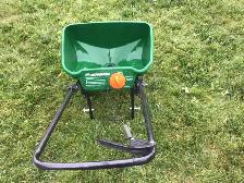 FERTILIZER SPREADER