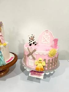 Stunning cakes custom cakes GTA halton - Photo 6
