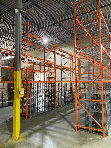 PALLET RACKING - Photo 2