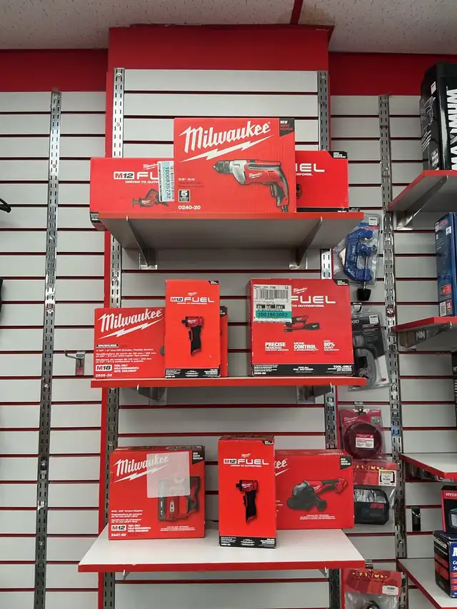 Plusieurs Outils Milwaukee disponibles