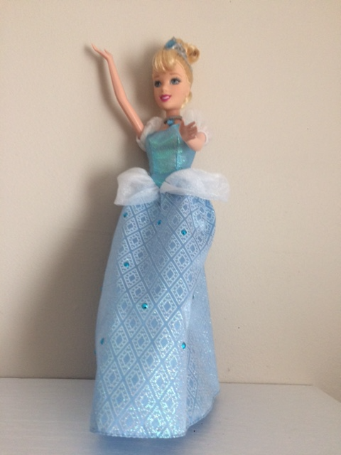 POUPÉE NEUVE CHIC PRINCESSE BARBIE DE COLLECTION 13'HAUT: $15.00