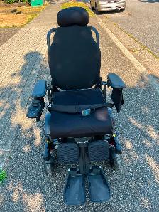 Permobil Power Wheelchair - $5,000 (North Burnaby) - Photo 3