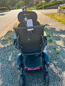 Permobil Power Wheelchair - $5,000 (North Burnaby) - Photo 4