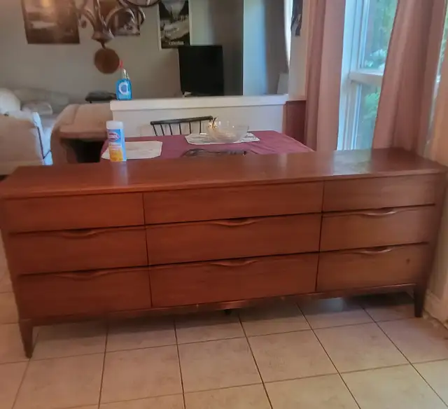 Vintage KAUFMAN Furniture 9-Drawer Walnut Huge Dresser w Mirror