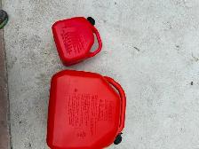 Large and Small Gas Cans - Photo 2