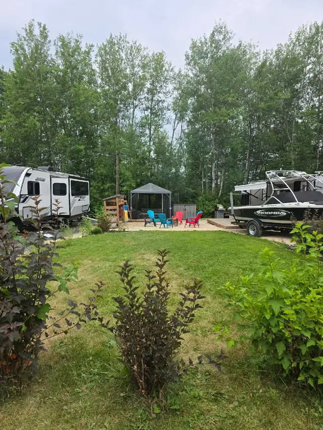 Turn-key Family Retreat on Bird River