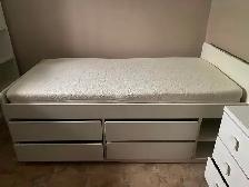 Sept 1 guest rooms available $450-500 male only room - Photo 8