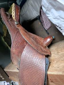 tack room cleanout - Photo 5