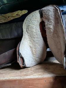 tack room cleanout - Photo 6