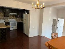 Three bedrooms available for rent in a house near UTSC - Photo 5