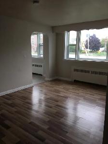 1 Bedroom Apt. $1300/month in Trenton. Available Immediately!