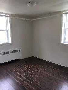 1 Bedroom Apt. $1300/month in Trenton. Available Immediately! - Photo 2
