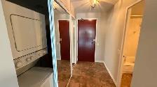 Lease 2 2 Condo - Bay & College St. Downtown near U of Toronto - Photo 3